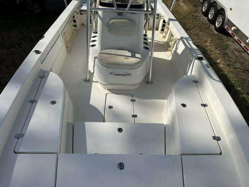 2008 NauticStar 2400 NauticBAY