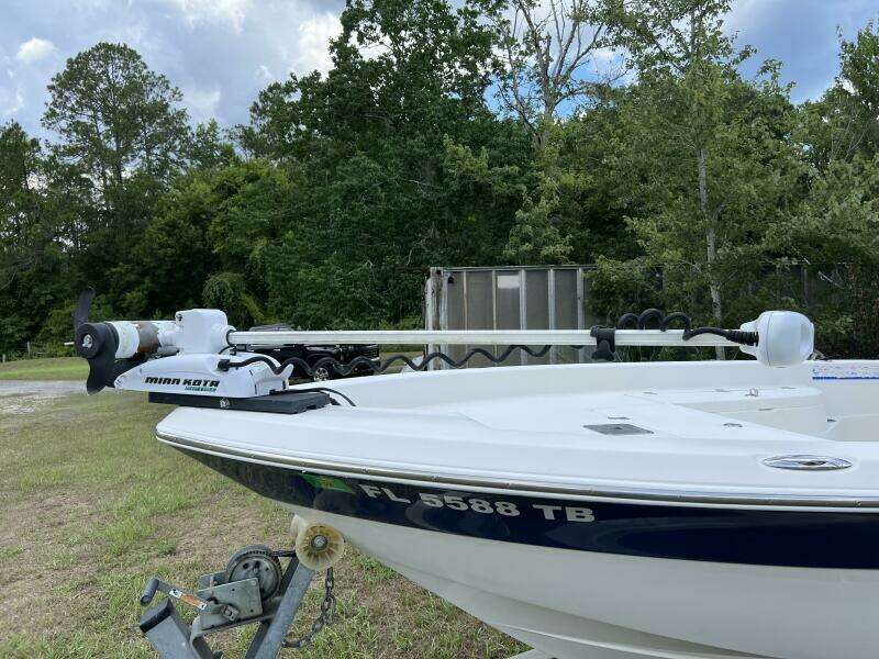 2008 NauticStar 2400 NauticBAY