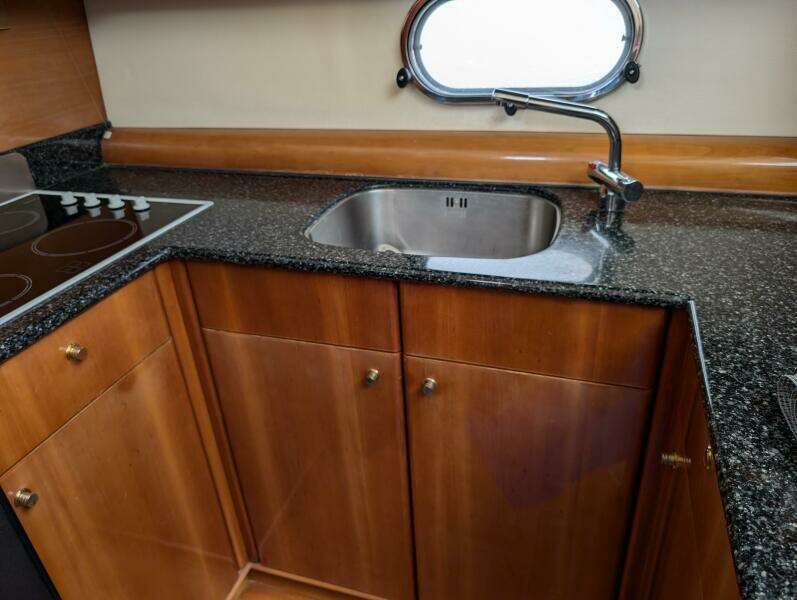 1998 Viking Princess Sport Cruiser