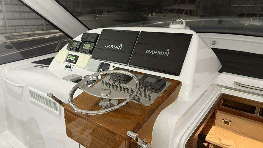 2020 Hatteras GT45 Express