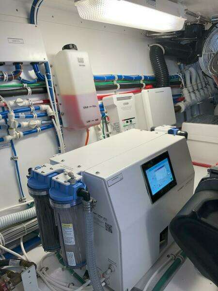 2020 Hatteras GT45 Express