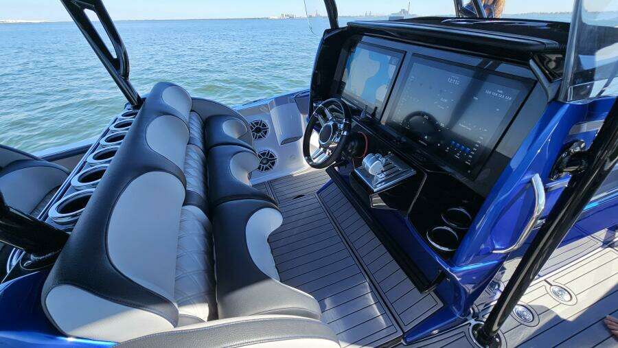 2024 Nor-Tech 390 Sport Center Console