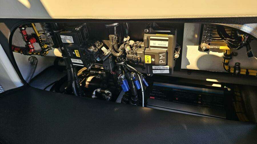 2024 Nor-Tech 390 Sport Center Console