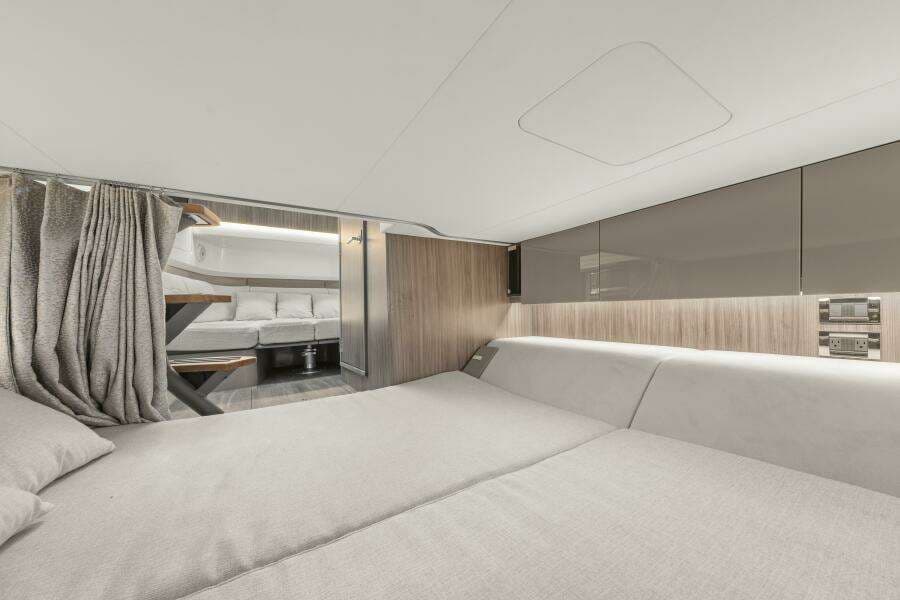 2022 Sea Ray SLX 400 Outboard SEA N SEA