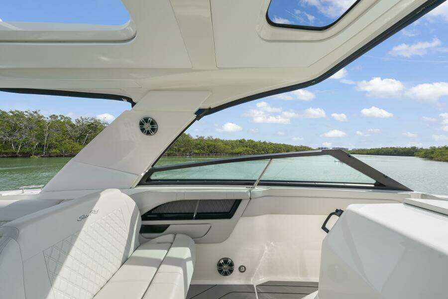 2022 Sea Ray SLX 400 Outboard SEA N SEA