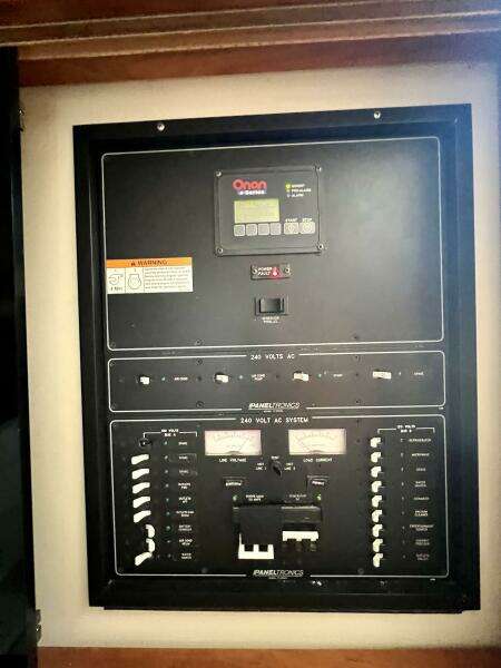 2007 Albemarle 41 Express