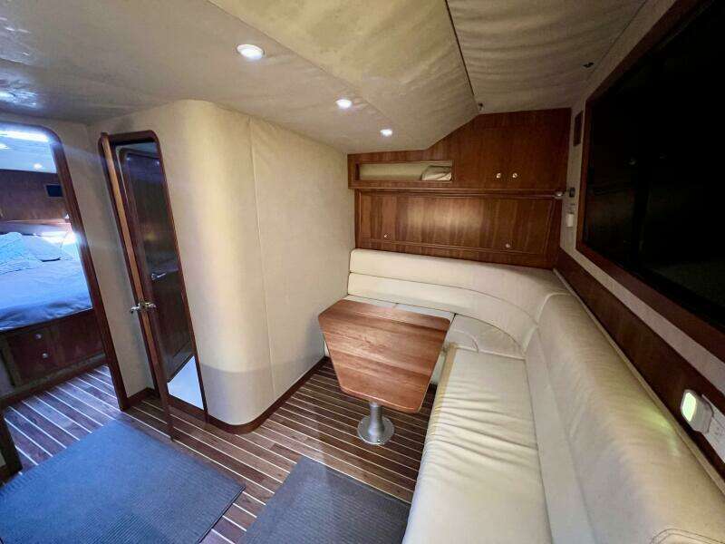 2007 Albemarle 41 Express