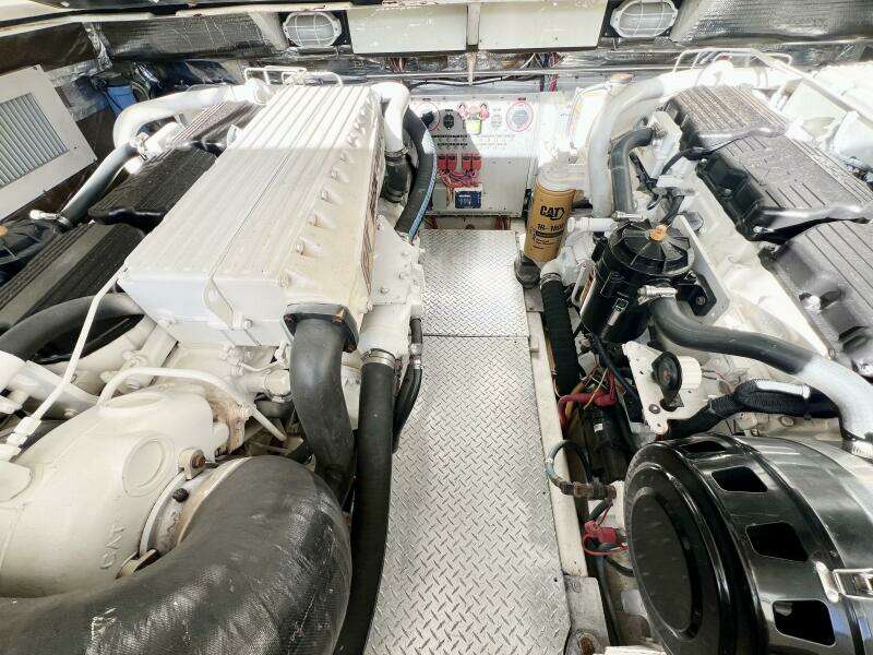 2007 Albemarle 41 Express