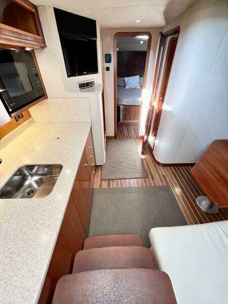 2007 Albemarle 41 Express