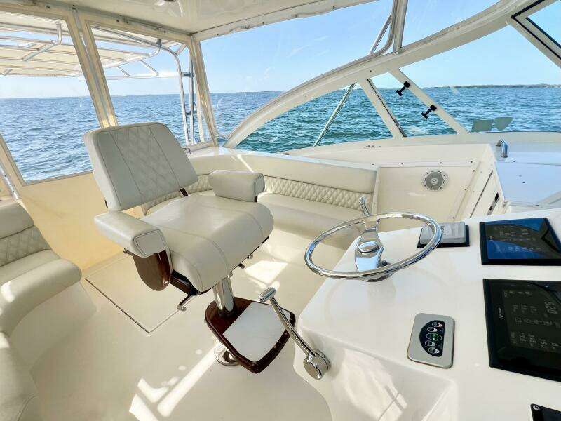 2007 Albemarle 41 Express