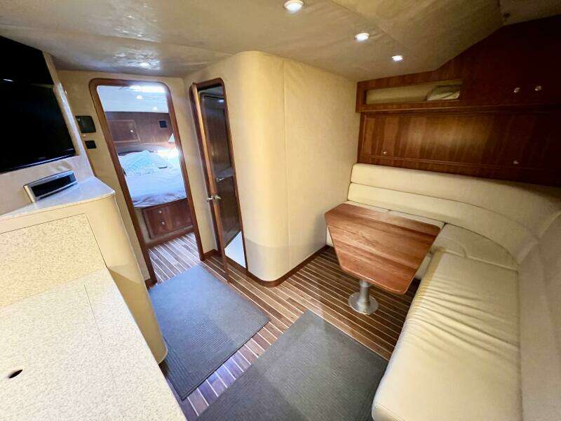 2007 Albemarle 41 Express