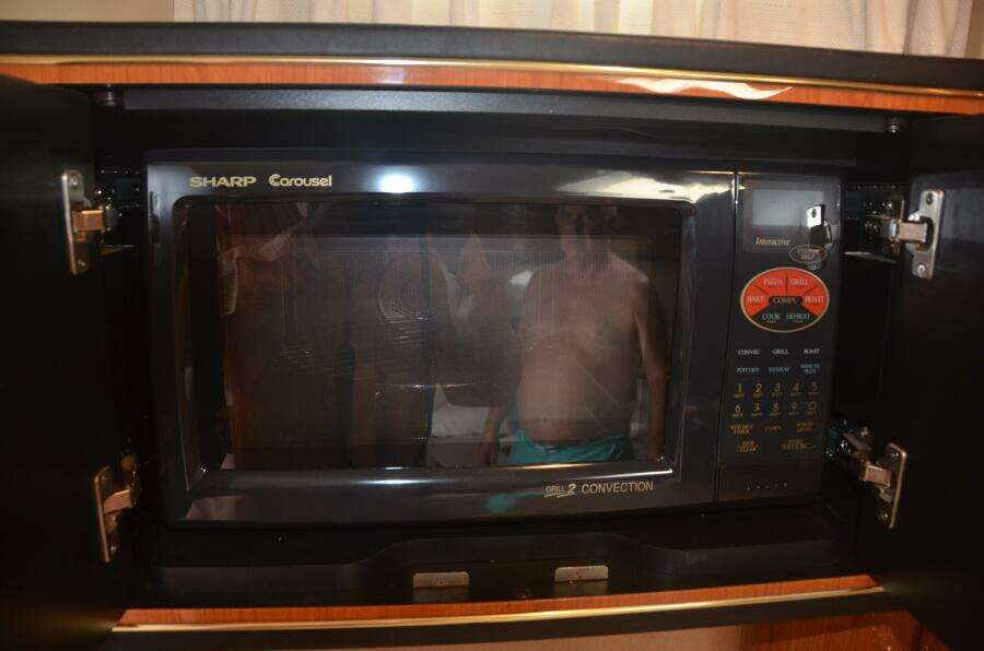 Sea Ray 46 4 RICH-SHER OR POORER - Galley