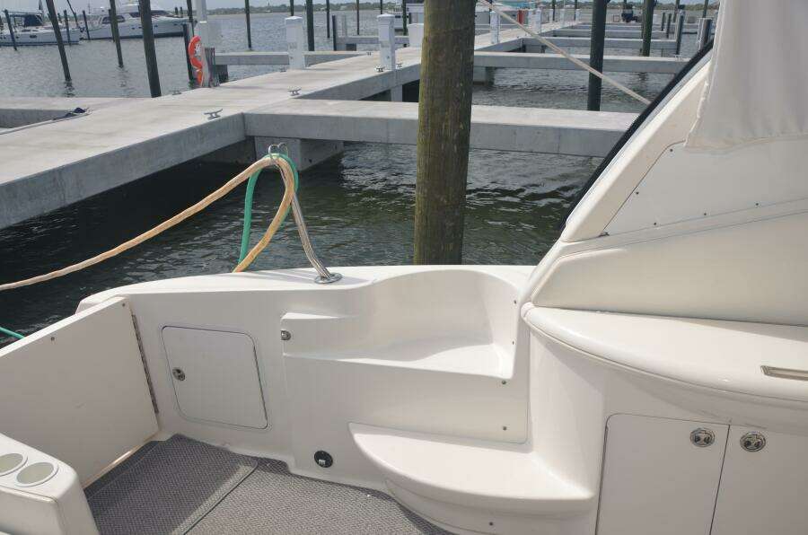 Sea Ray 46 4 RICH-SHER OR POORER - Cockpit