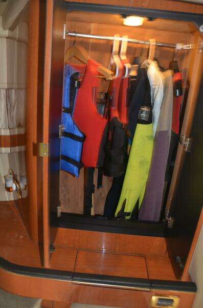 Sea Ray 46 4 RICH-SHER OR POORER - Master Stateroom