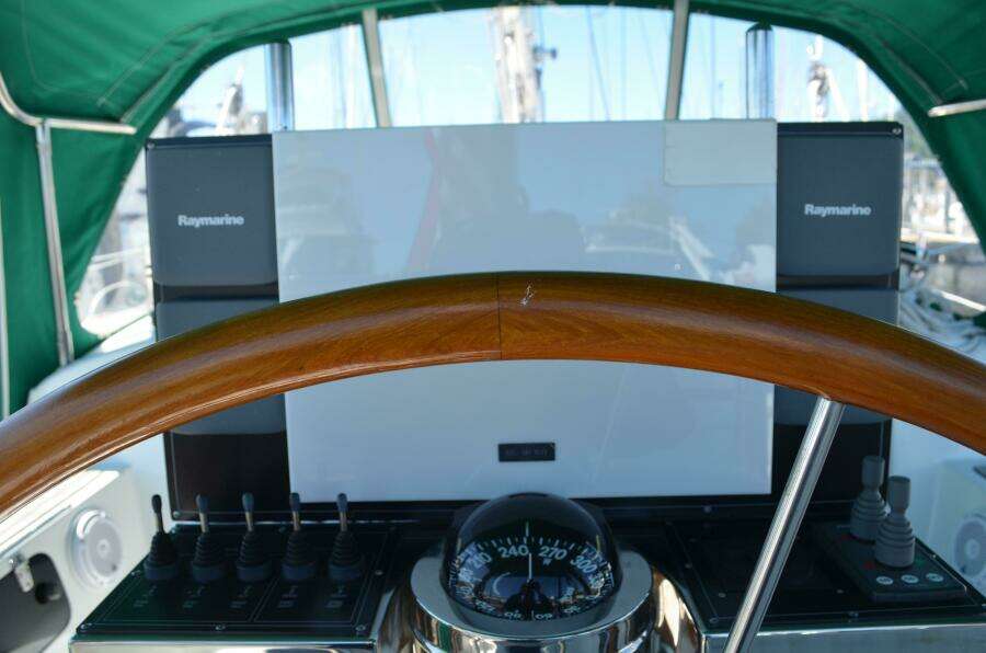 1986 Hans Christian 43 Christina