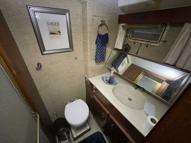 1986 Egg Harbor 40 Motor Yacht