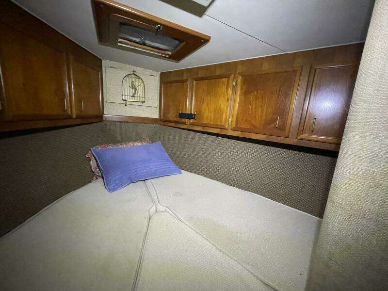 1986 Egg Harbor 40 Motor Yacht