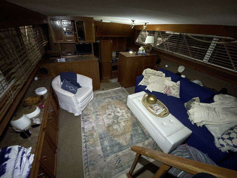 1986 Egg Harbor 40 Motor Yacht