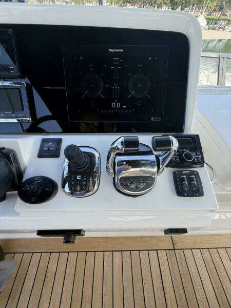 2018 Sea Ray FLY 400