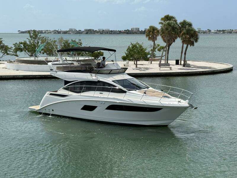 2018 Sea Ray FLY 400