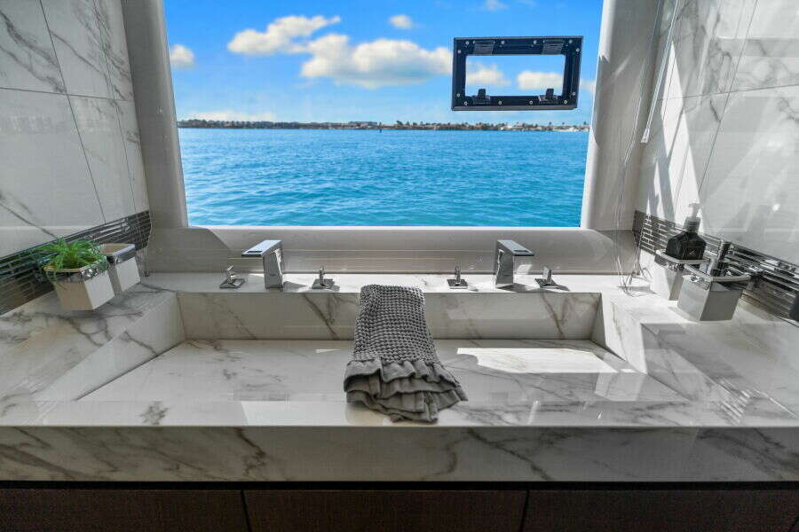 2020 Galeon 680 FLYBRIDGE