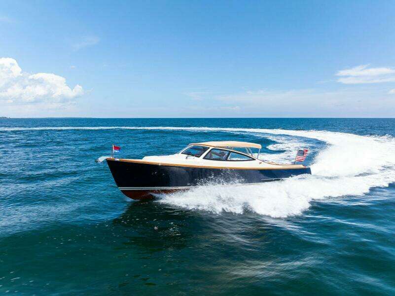 2008 Hinckley Talaria 38R Convertible