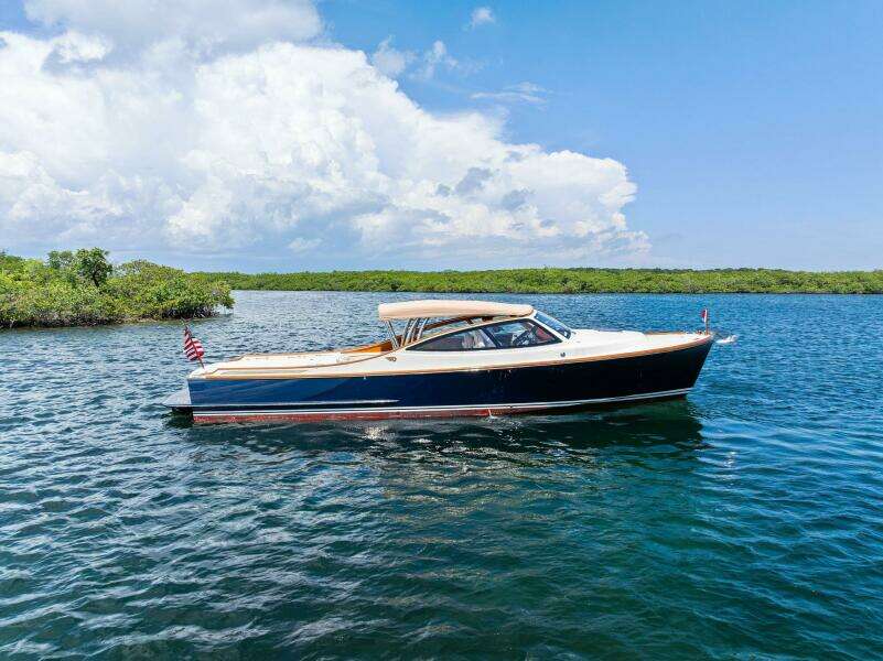 2008 Hinckley Talaria 38R Convertible