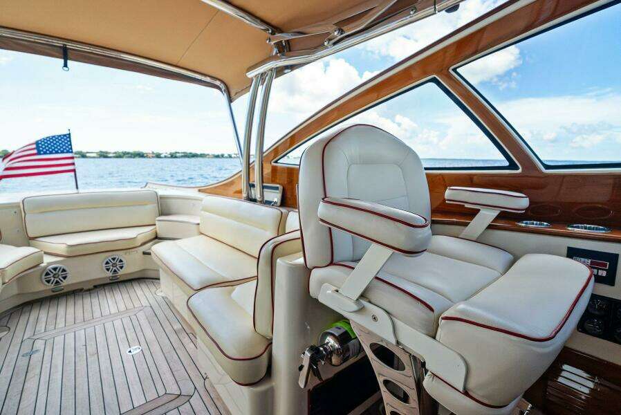 2008 Hinckley Talaria 38R Convertible