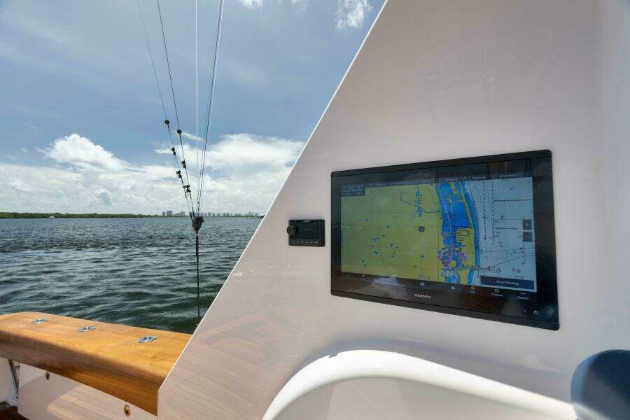 2024 Viking 68 Convertible- GYS TRADE- Cockpit