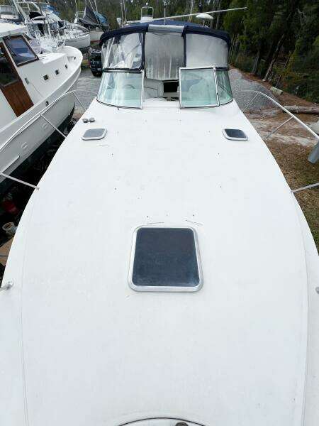 2000 Rinker Fiesta Vee 330