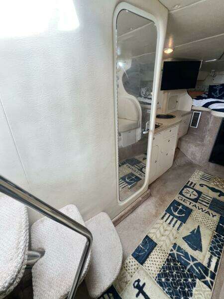 2000 Rinker Fiesta Vee 330