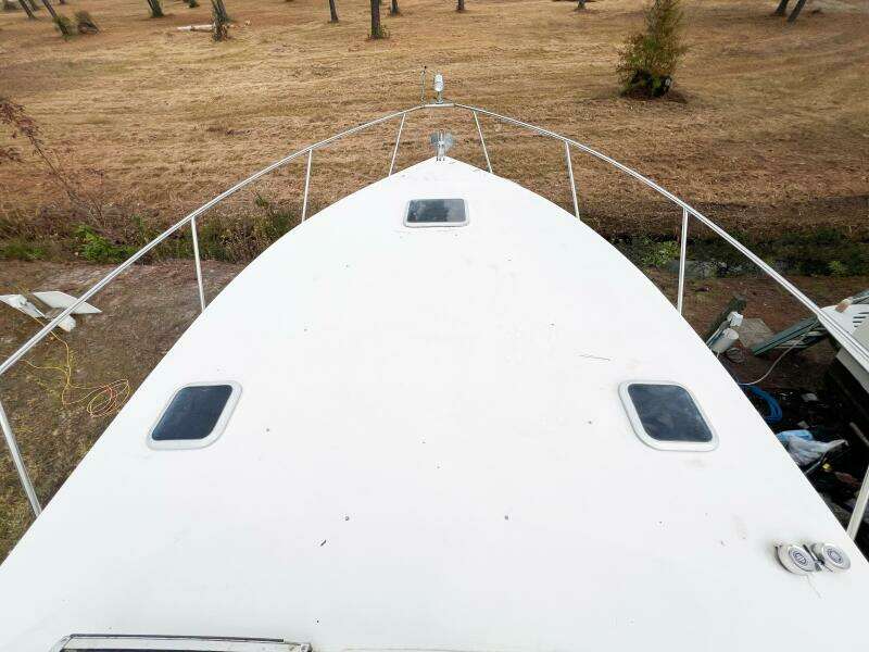 2000 Rinker Fiesta Vee 330