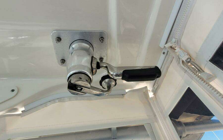 2017 Boston Whaler 315 Conquest