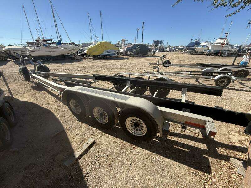 2017 Boston Whaler 315 Conquest