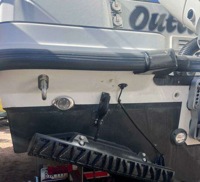 2017 Boston Whaler 315 Conquest