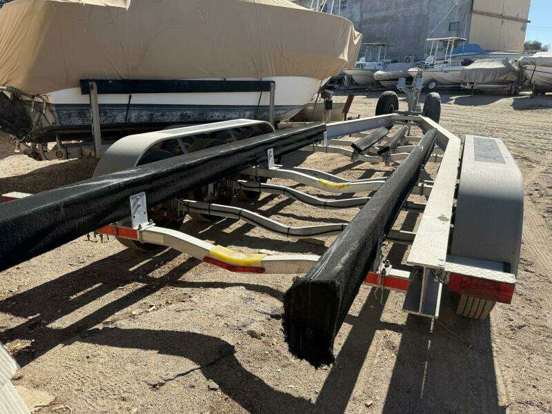 2017 Boston Whaler 315 Conquest