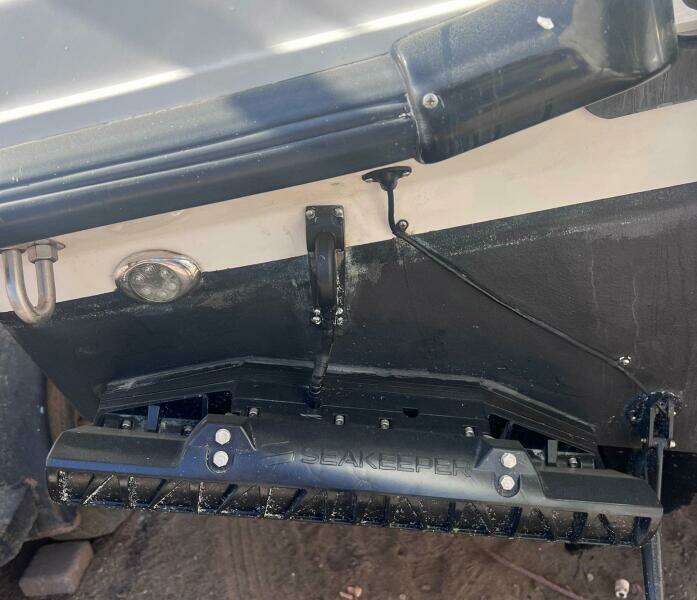 2017 Boston Whaler 315 Conquest