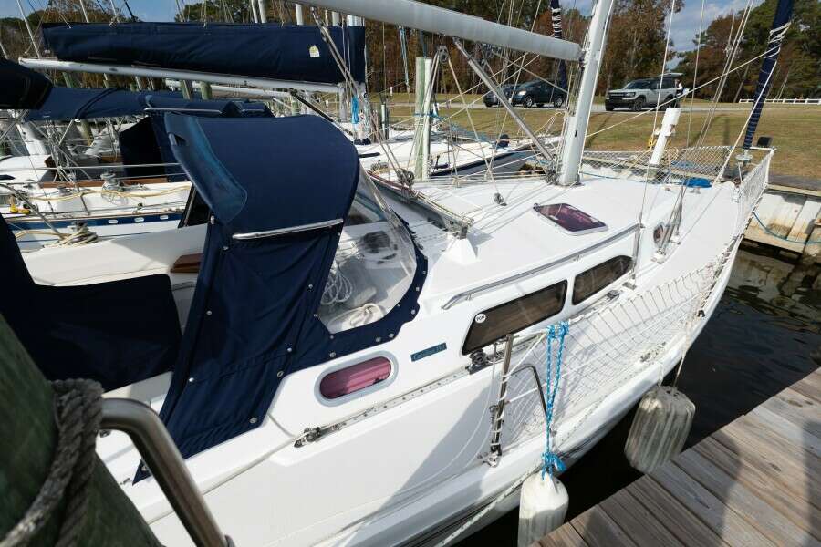 2005 Catalina 350