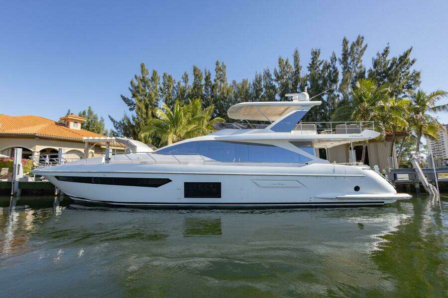 2021 Azimut Fly
