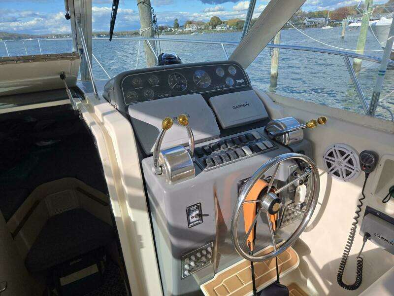 1998 Tiara Yachts Coronet