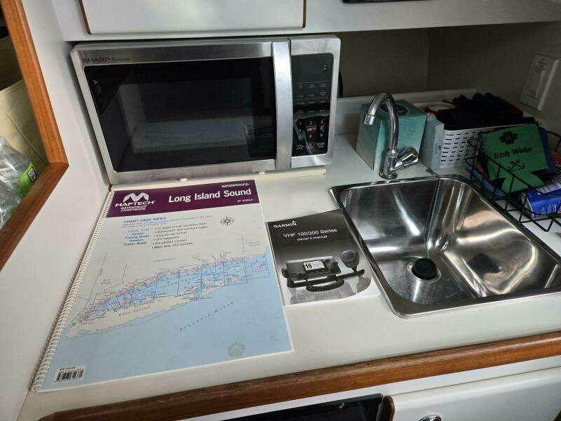 1998 Tiara Yachts Coronet