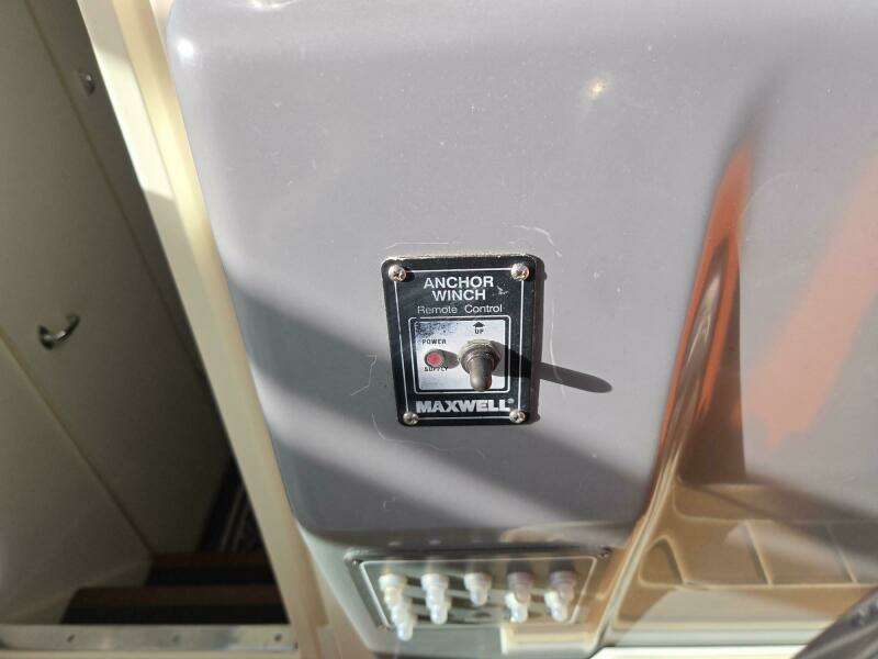 1998 Tiara Yachts Coronet