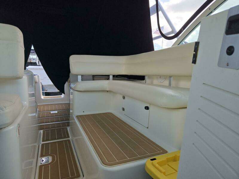 1998 Tiara Yachts Coronet
