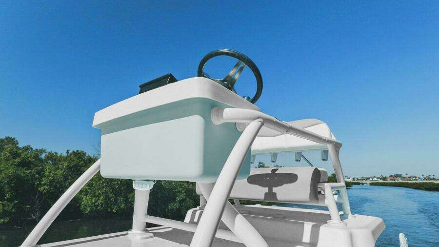 2020 Robalo 246 Cayman