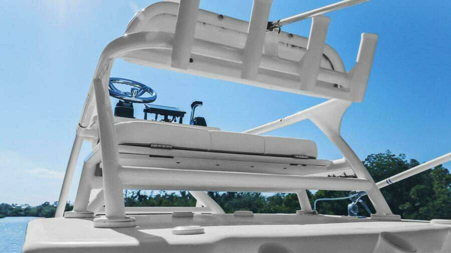 2020 Robalo 246 Cayman