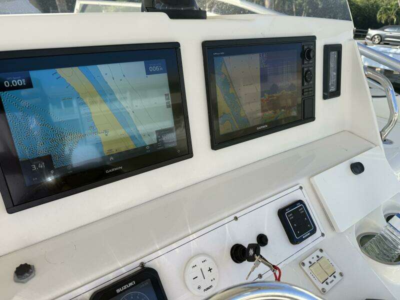 2007 Triton 315 Express