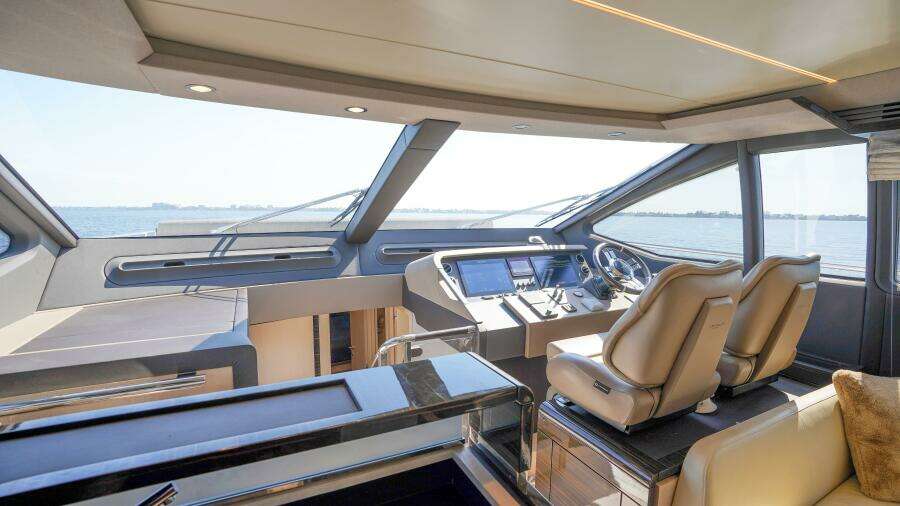 2017 Azimut 66 Flybridge