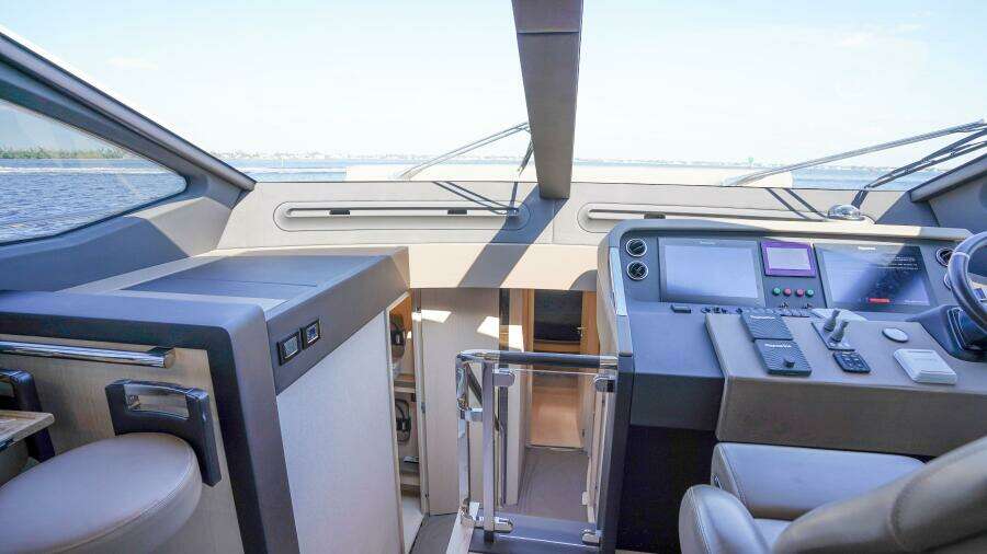 2017 Azimut 66 Flybridge