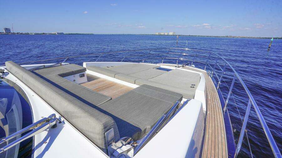 2017 Azimut 66 Flybridge