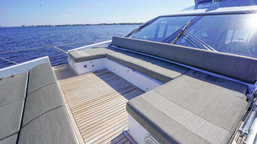 2017 Azimut 66 Flybridge